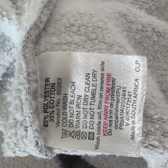 Namibwear Women's Sweater Size Medium - Picture 6 of 9